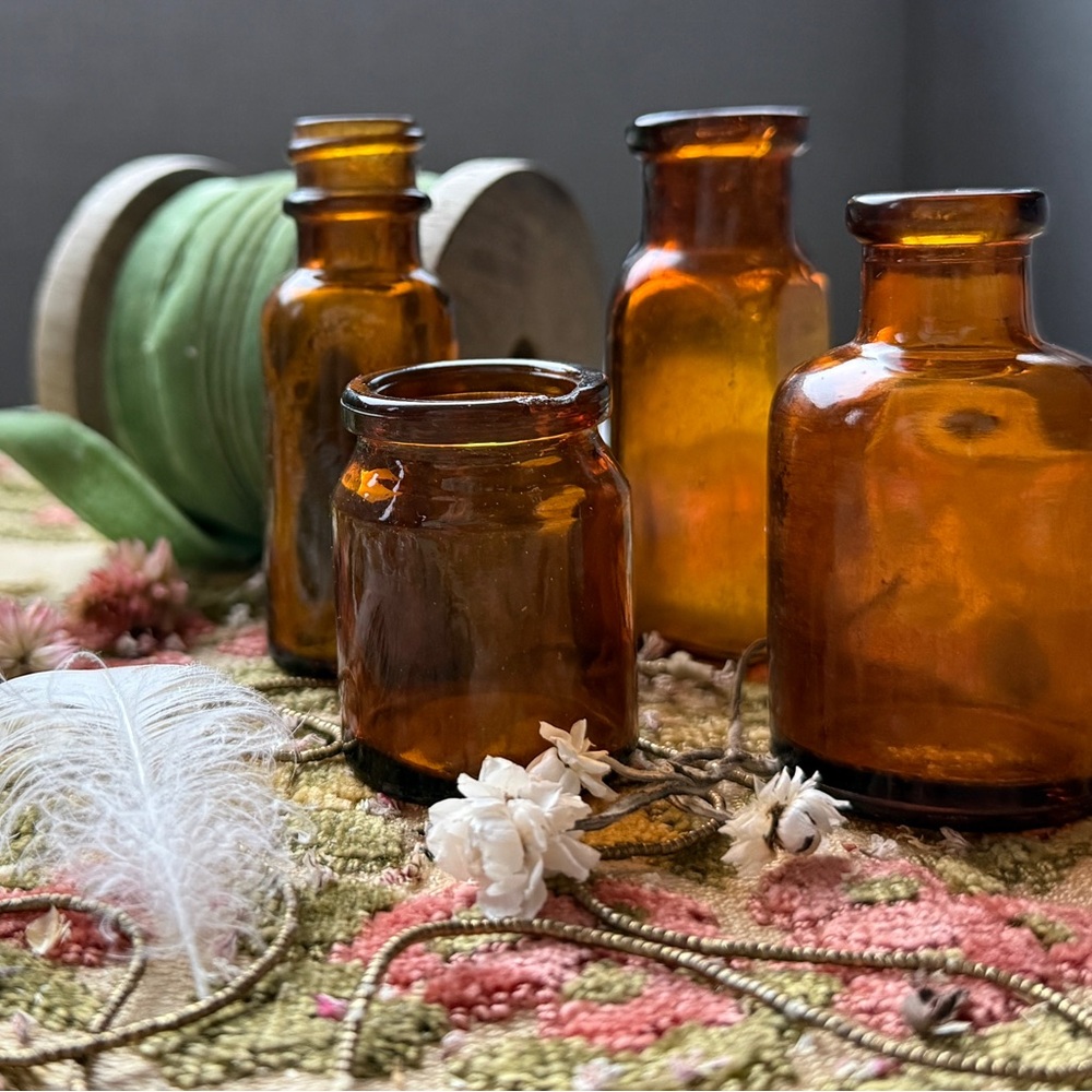 Set of 4 Antique Amber Glass Medicinal Apothecary Bottles - Picture 6 of 11